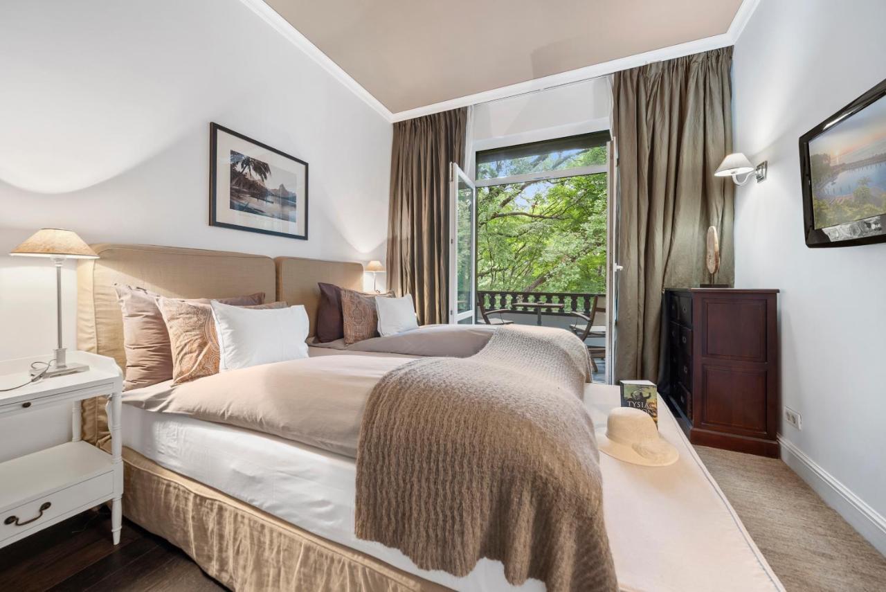 Hvd Boutique Hotel Oasis - Private Beach & Free Parking Golden Sands Exterior photo