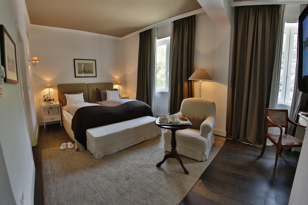 Hvd Boutique Hotel Oasis - Private Beach & Free Parking Golden Sands Exterior photo