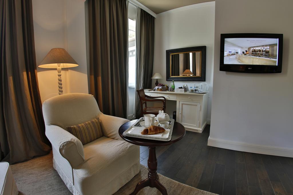 Hvd Boutique Hotel Oasis - Private Beach & Free Parking Golden Sands Exterior photo