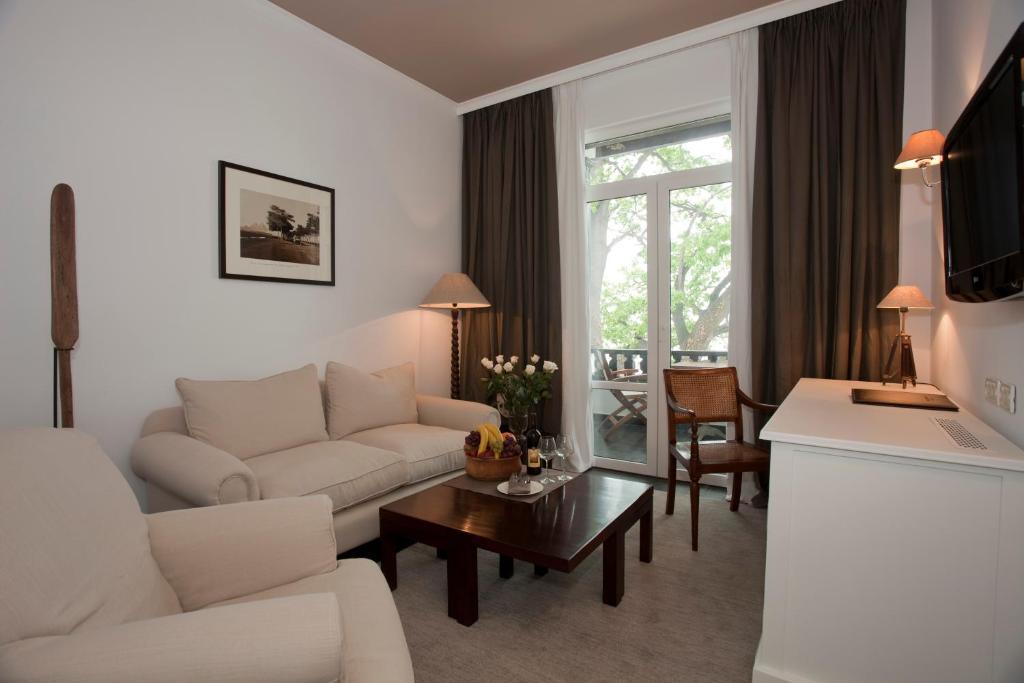Hvd Boutique Hotel Oasis - Private Beach & Free Parking Golden Sands Room photo